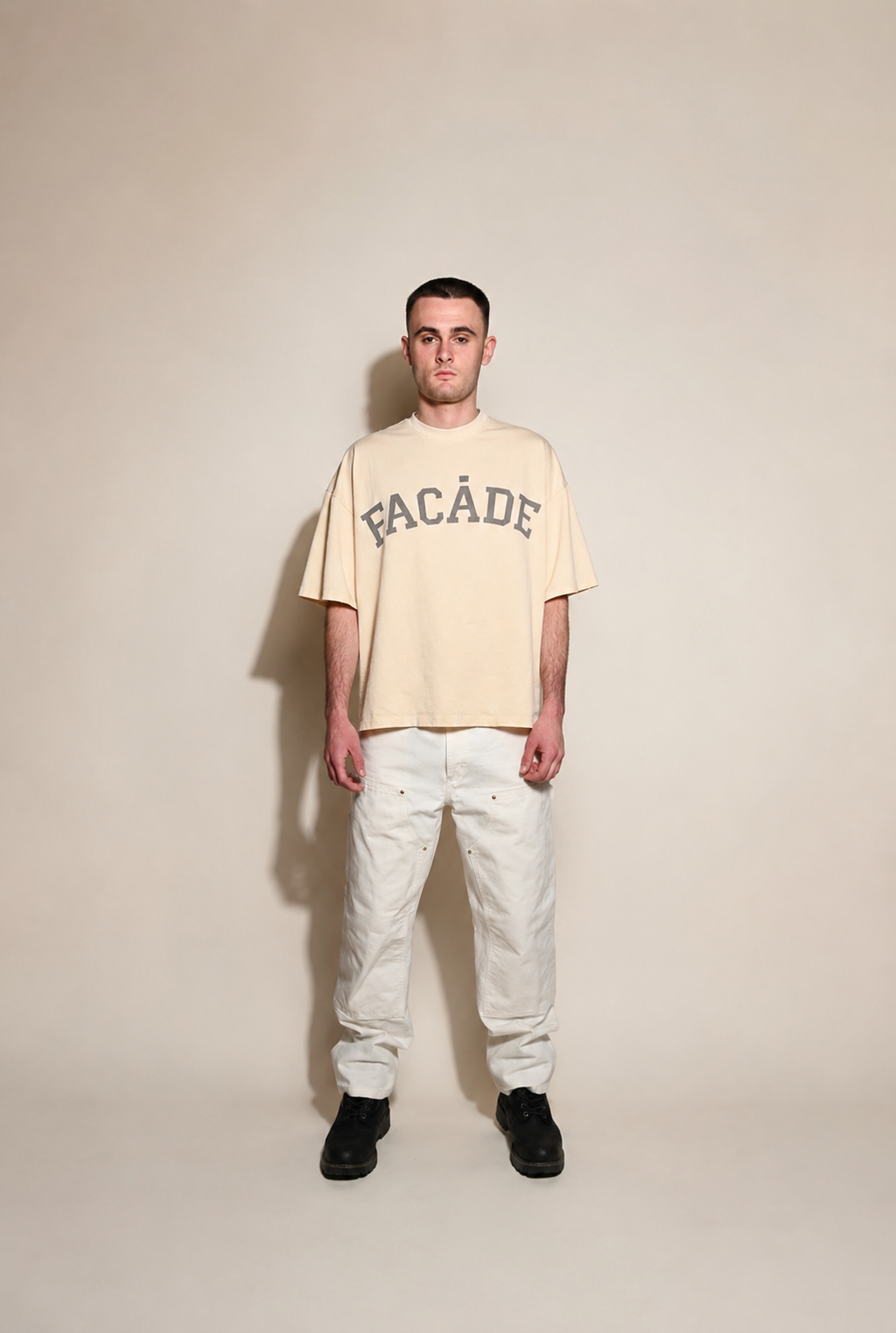 Tan FACĀDE TEE